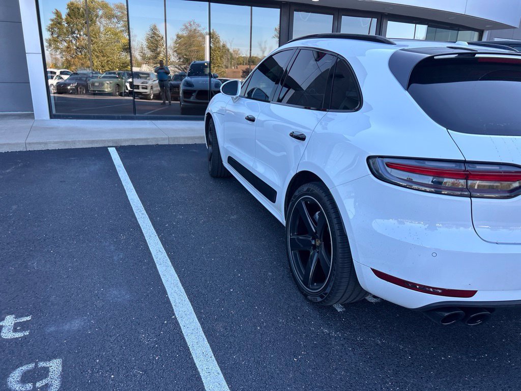 Used 2020 Porsche Macan Turbo AWD/4WD image 8