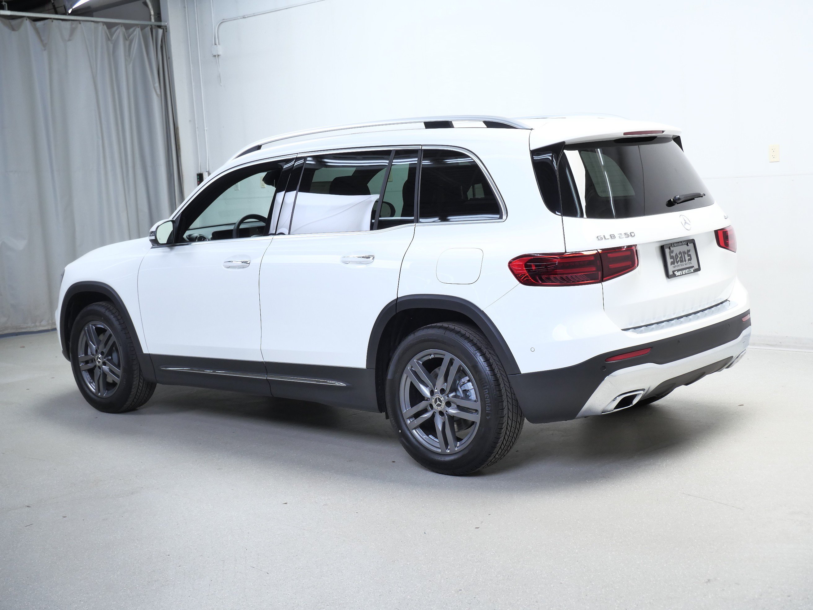 New 2026 Mercedes-Benz GLB 250 4MATIC image 6