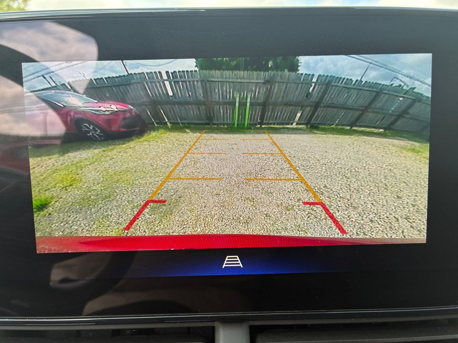 Used 2025 Chevrolet Trax LT FWD image 19