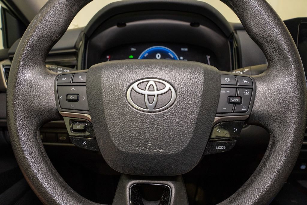 Certified 2025 Toyota Camry LE FWD image 17