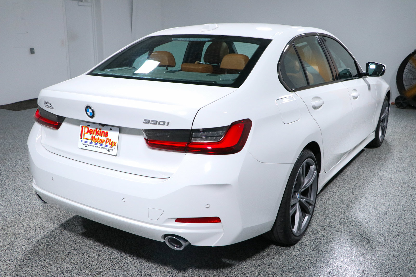 Used 2023 BMW 330i Sedan w/ Premium Package RWD image 6