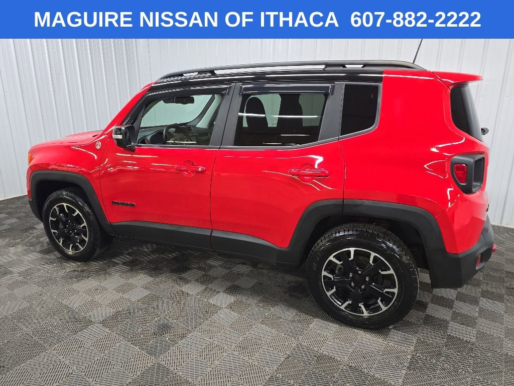 Used 2023 Jeep Renegade Trailhawk w/ Trailhawk Elite Group AWD/4WD image 4