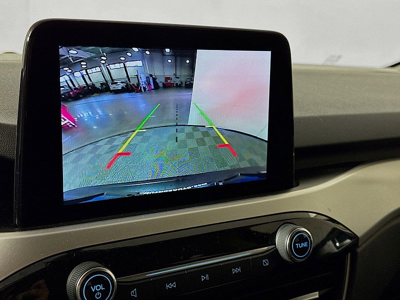 Used 2020 Ford Escape SE image 16
