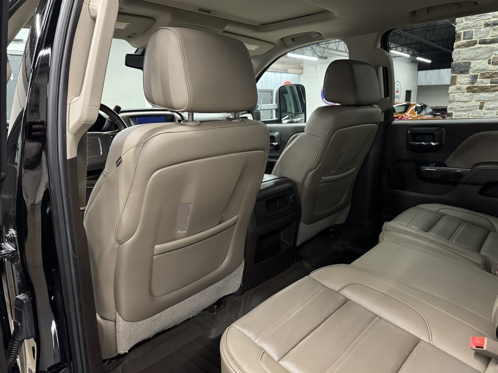 Used 2015 GMC Sierra 3500 Denali w/ Duramax Plus Package AWD/4WD image 27