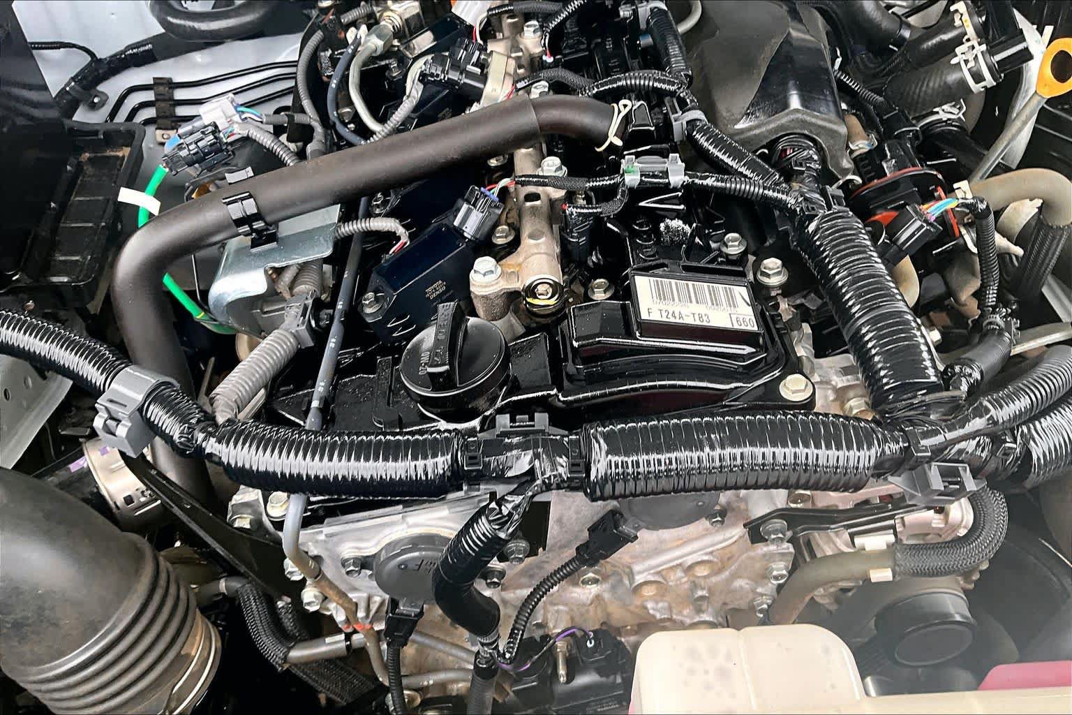 Used 2024 Toyota Tacoma TRD Sport AWD/4WD image 32