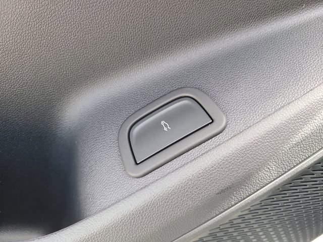 New 2026 Chevrolet Traverse LT FWD image 19