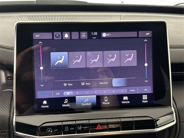 Used 2024 Jeep Compass Trailhawk image 13