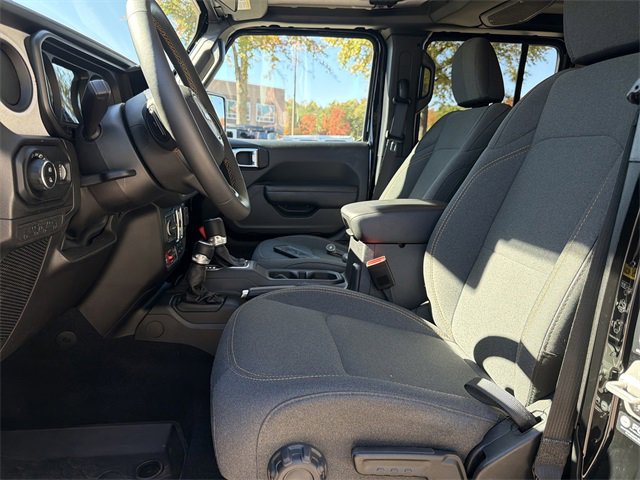 Used 2024 Jeep Gladiator Sport image 9