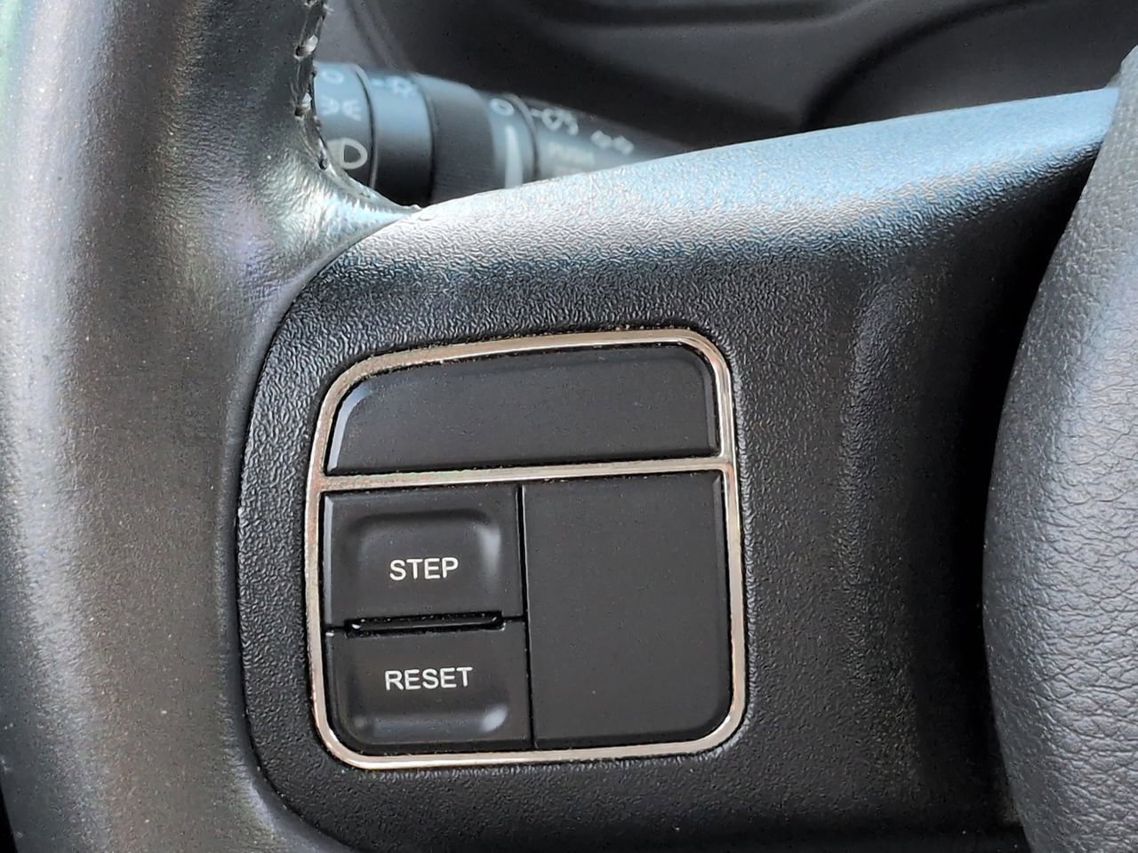 Used 2012 Jeep Compass Latitude w/ Altitude Pkg FWD image 21