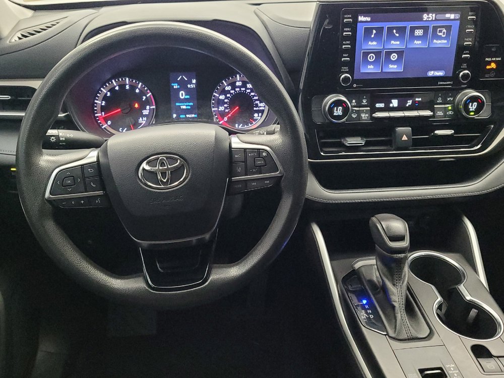 Used 2021 Toyota Highlander L FWD image 22