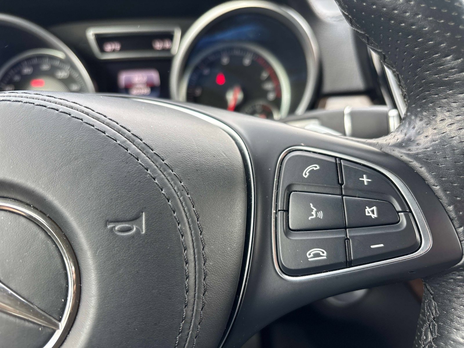 Used 2017 Mercedes-Benz GLS 450 4MATIC image 28