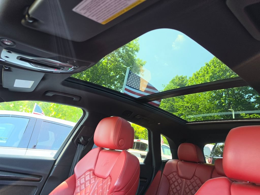 Used 2019 Audi SQ5 Premium Plus w/ Premium Plus Package AWD/4WD image 12