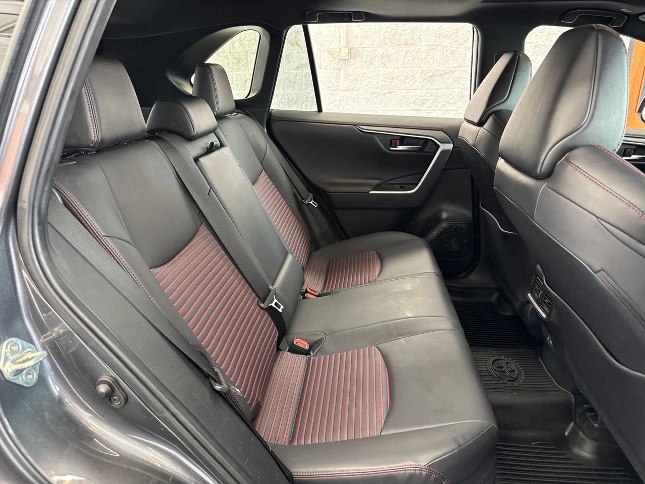 Used 2024 Toyota RAV4 XSE AWD/4WD image 45
