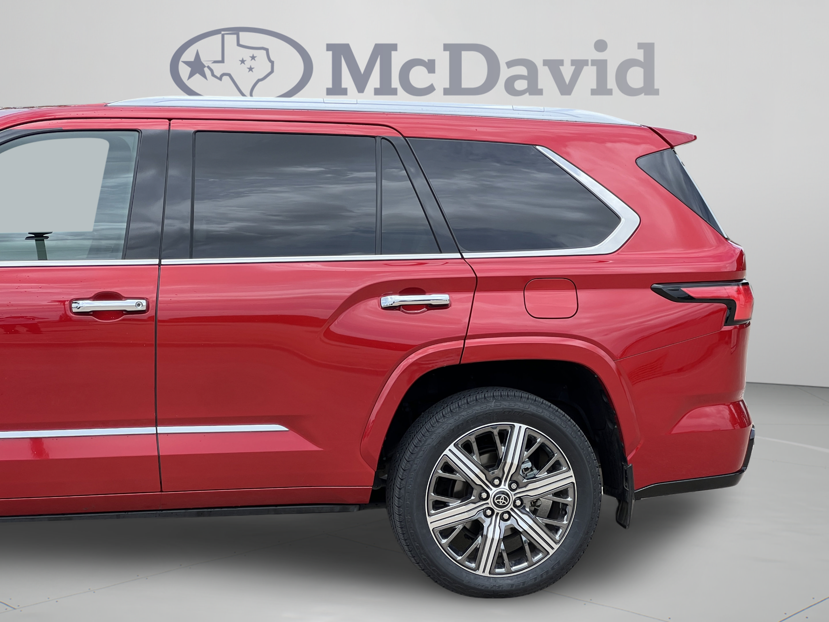 Used 2023 Toyota Sequoia Capstone RWD image 35