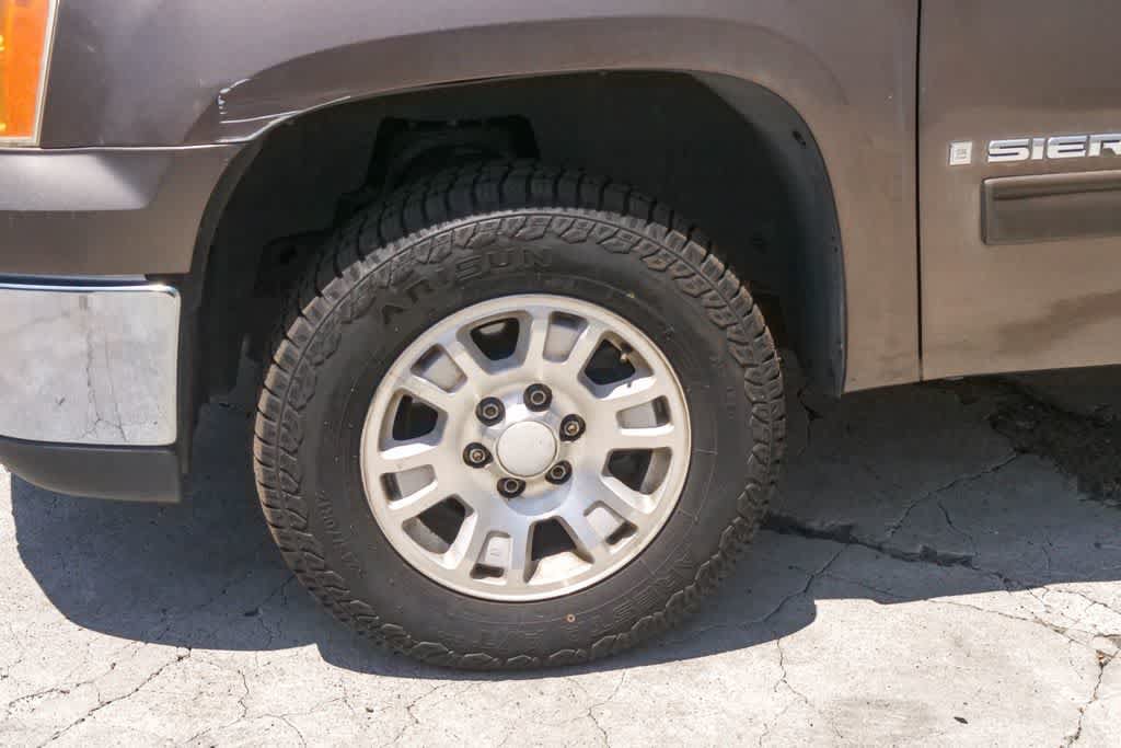 Used 2007 GMC Sierra 1500 SLE w/ SLE/SLT Trailering Package RWD image 5