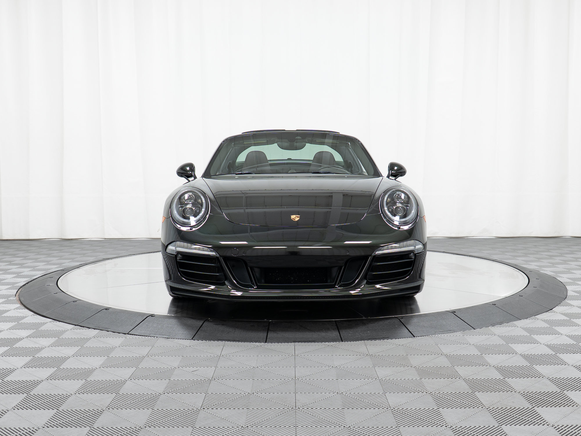 Certified 2016 Porsche 911 Targa 4 GTS AWD/4WD image 10