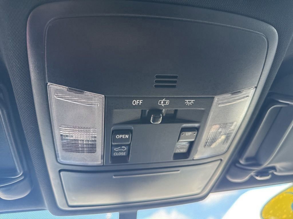 Used 2016 Toyota RAV4 SE image 40