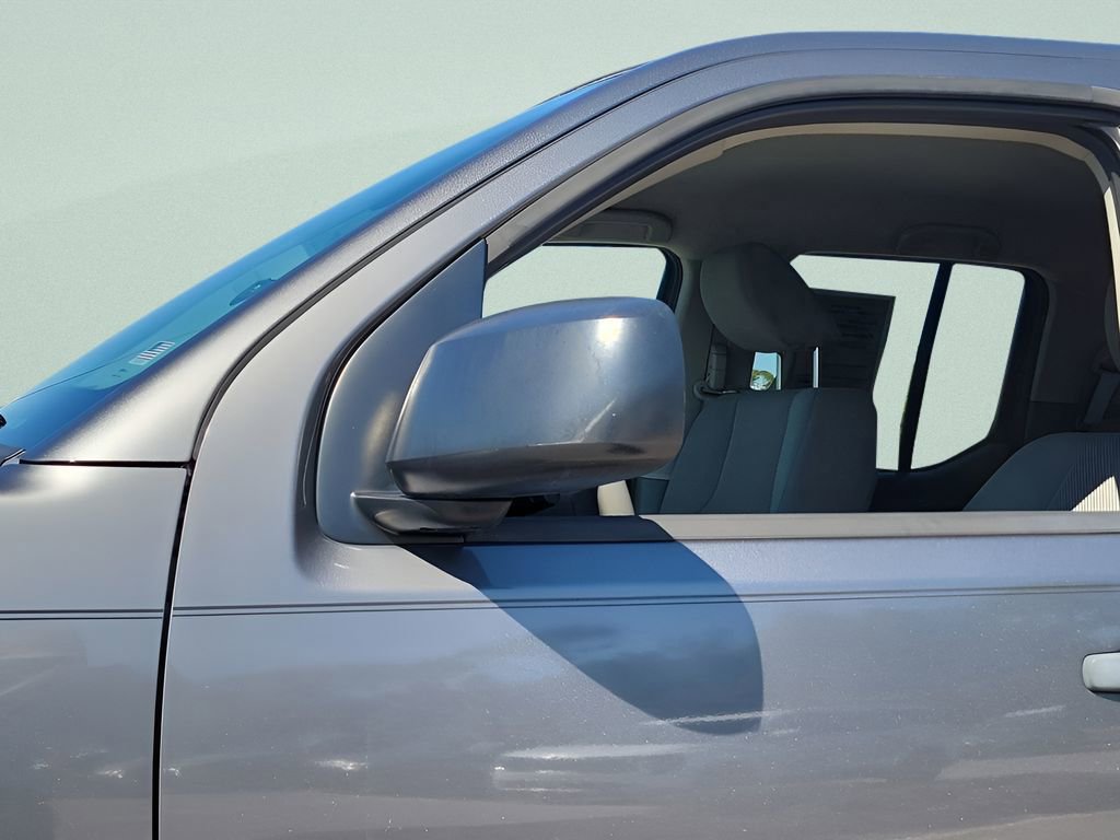 Used 2021 Nissan Frontier SV image 12