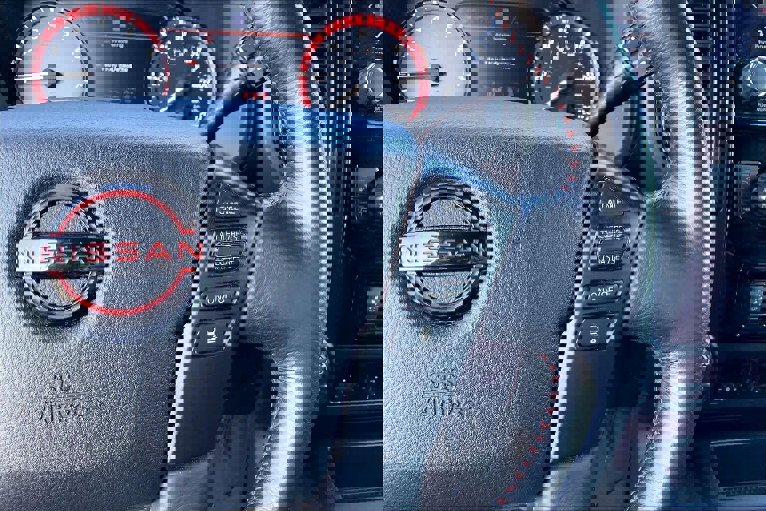 Used 2023 Nissan Titan PRO-4X image 24