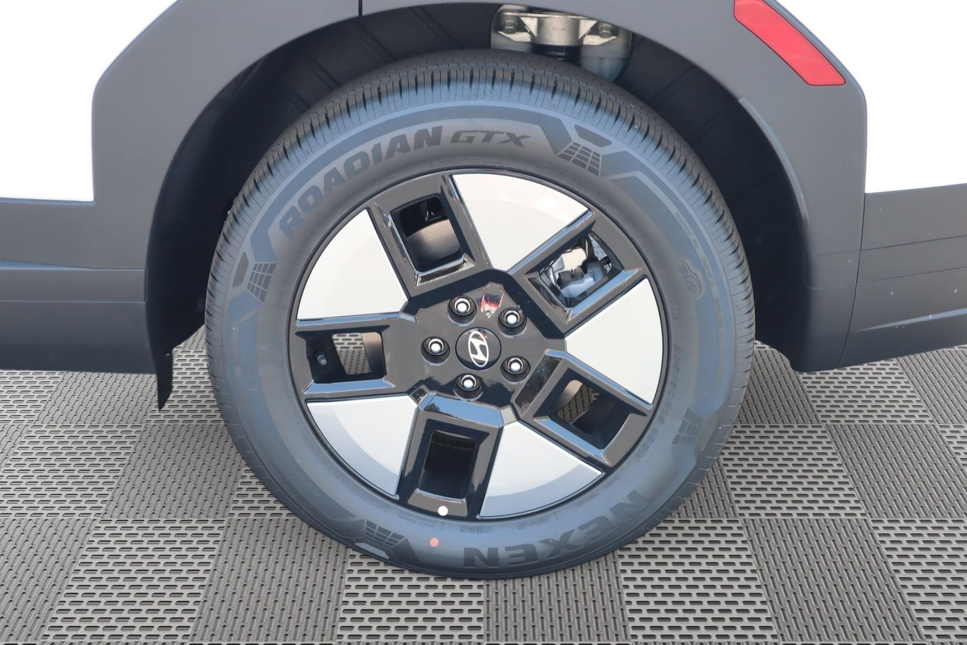 New 2026 Hyundai Santa Fe SE image 5