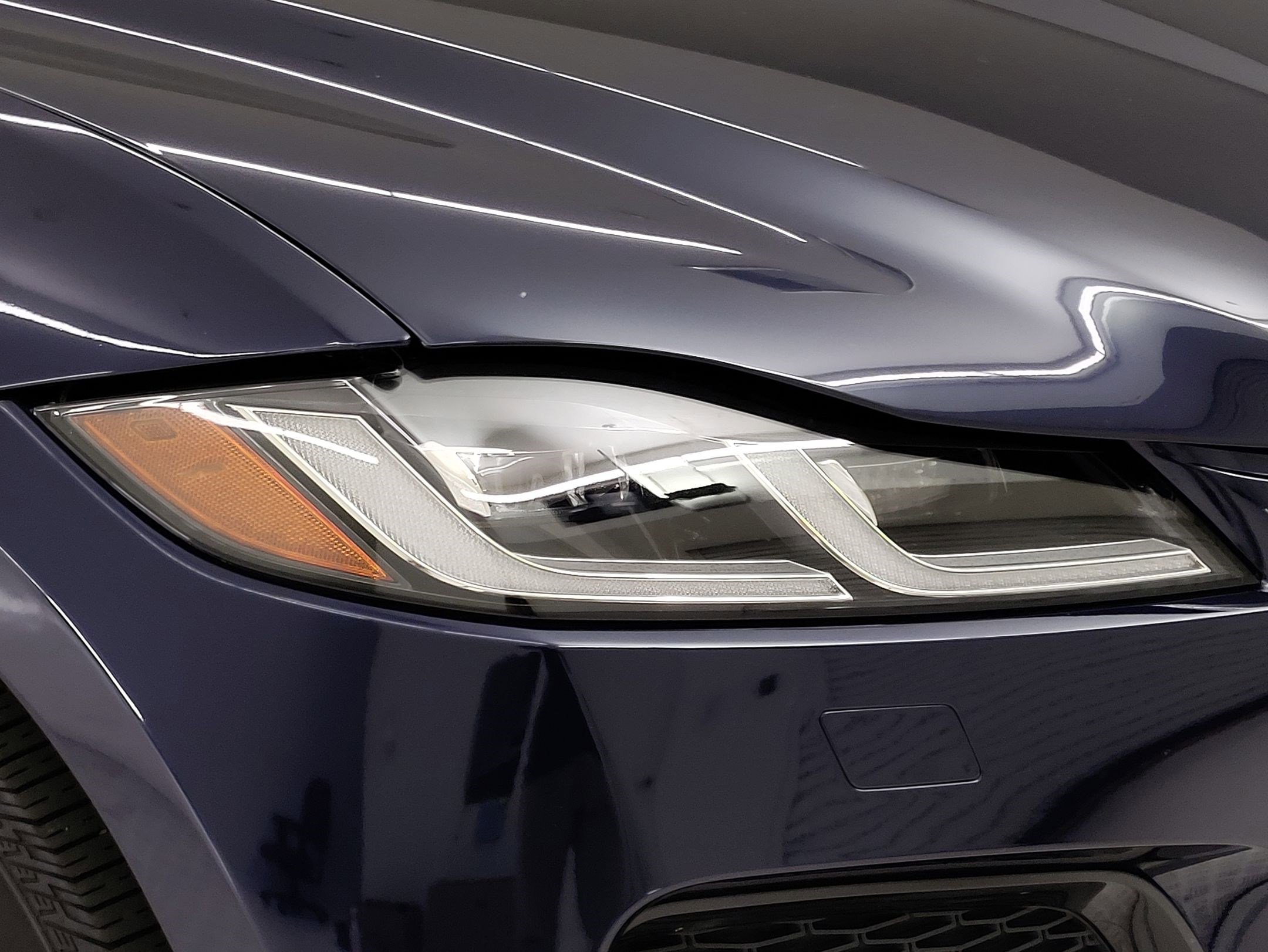 Used 2024 Jaguar F-PACE R-Dynamic S image 3