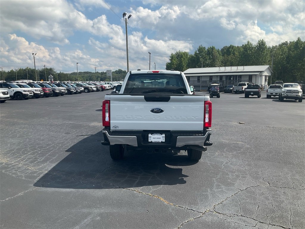 New 2026 Ford F250 XL w/ FX4 Off-Road Package image 6