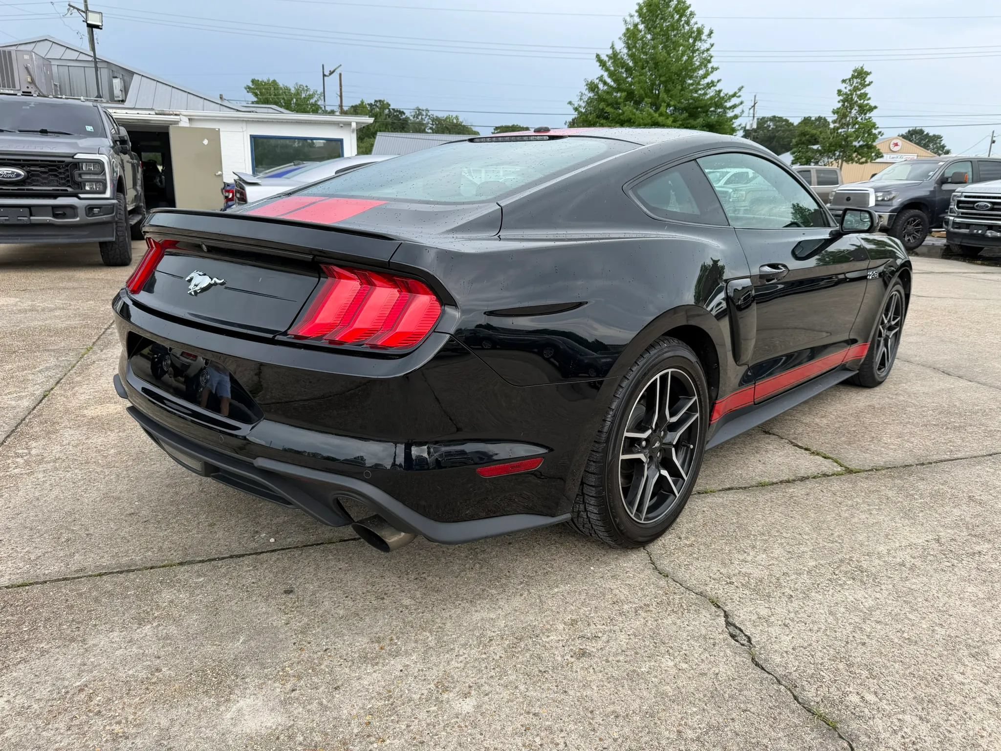 Used 2019 Ford Mustang Coupe w/ Equipment Group 101A RWD image 6