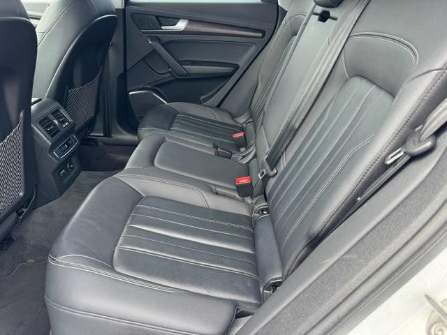 Used 2022 Audi Q5 2.0T Premium w/ Convenience Package AWD/4WD image 12
