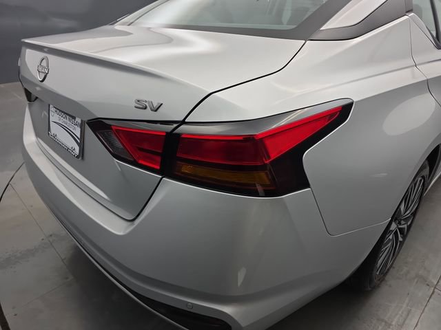 Used 2024 Nissan Altima 2.5 SV image 19