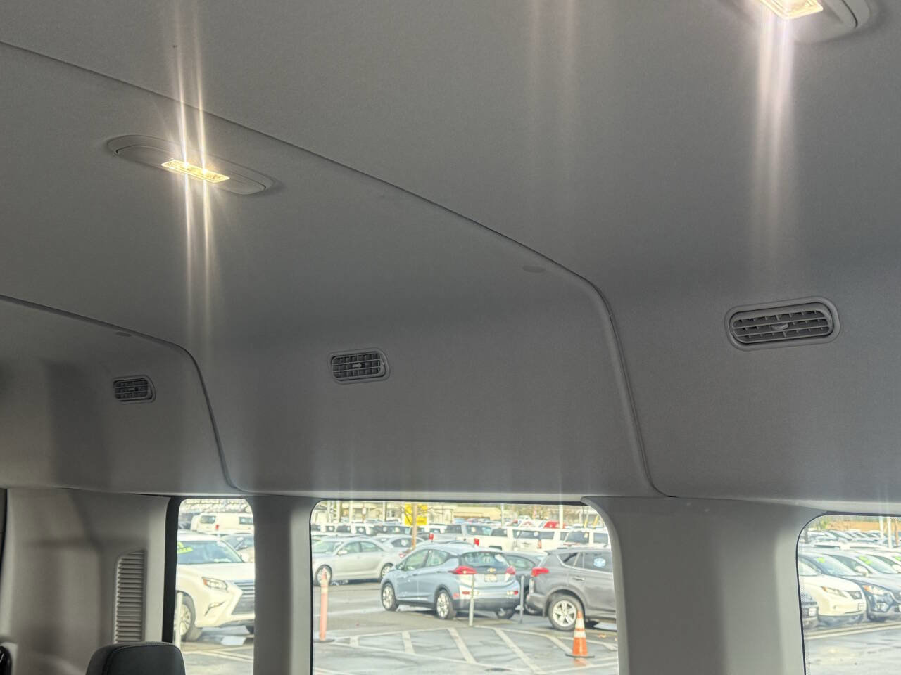 Used 2023 Ford Transit 350 XLT image 19