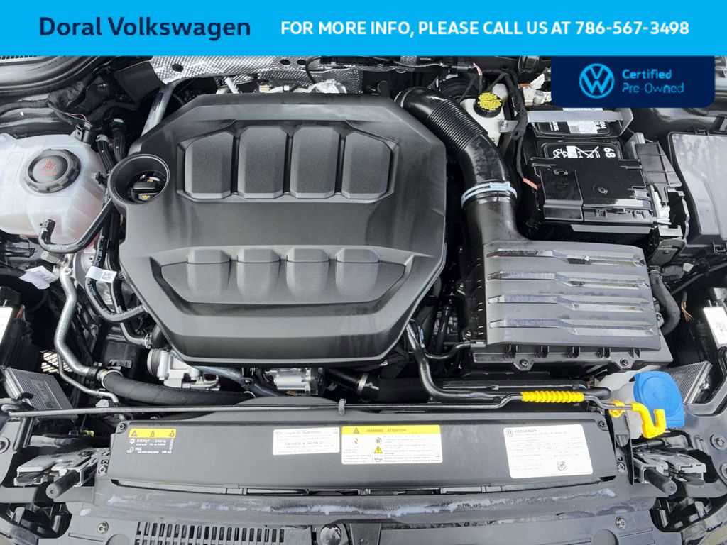 Certified 2025 Volkswagen GTI SE image 12