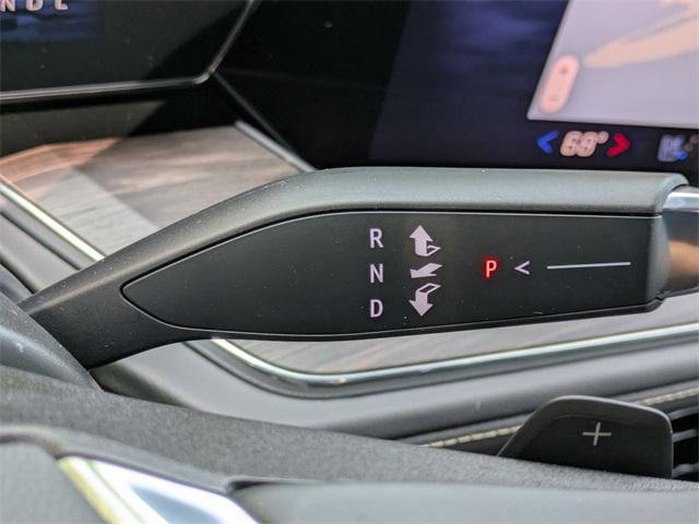 New 2026 Chevrolet Suburban Premier image 21