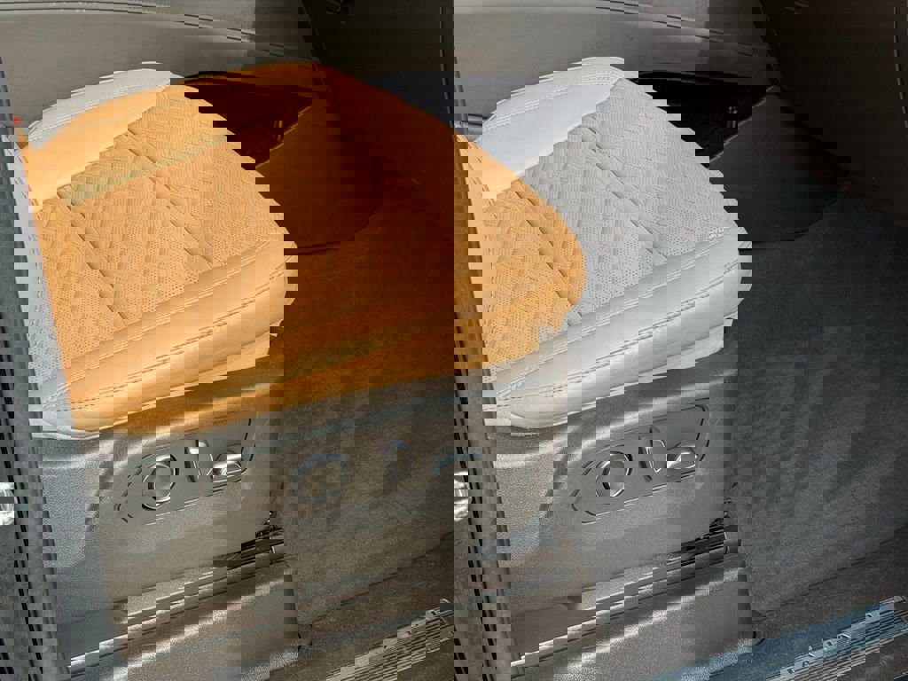 Used 2021 Cadillac Escalade ESV Premium Luxury image 46