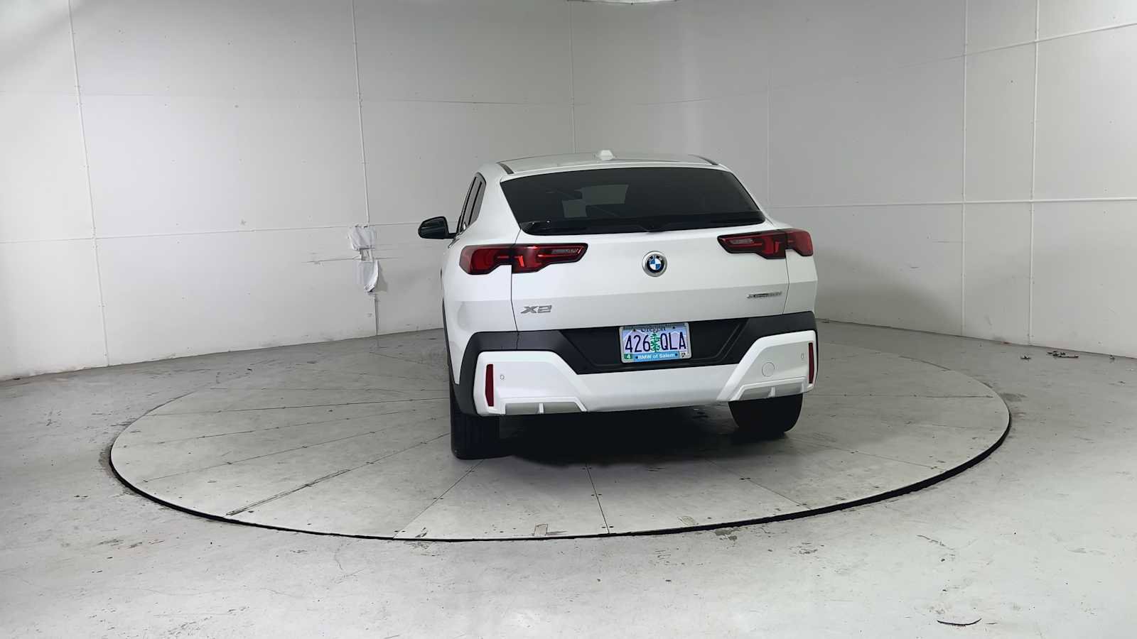 Used 2025 BMW X2 xDrive28i w/ Technology Package image 3