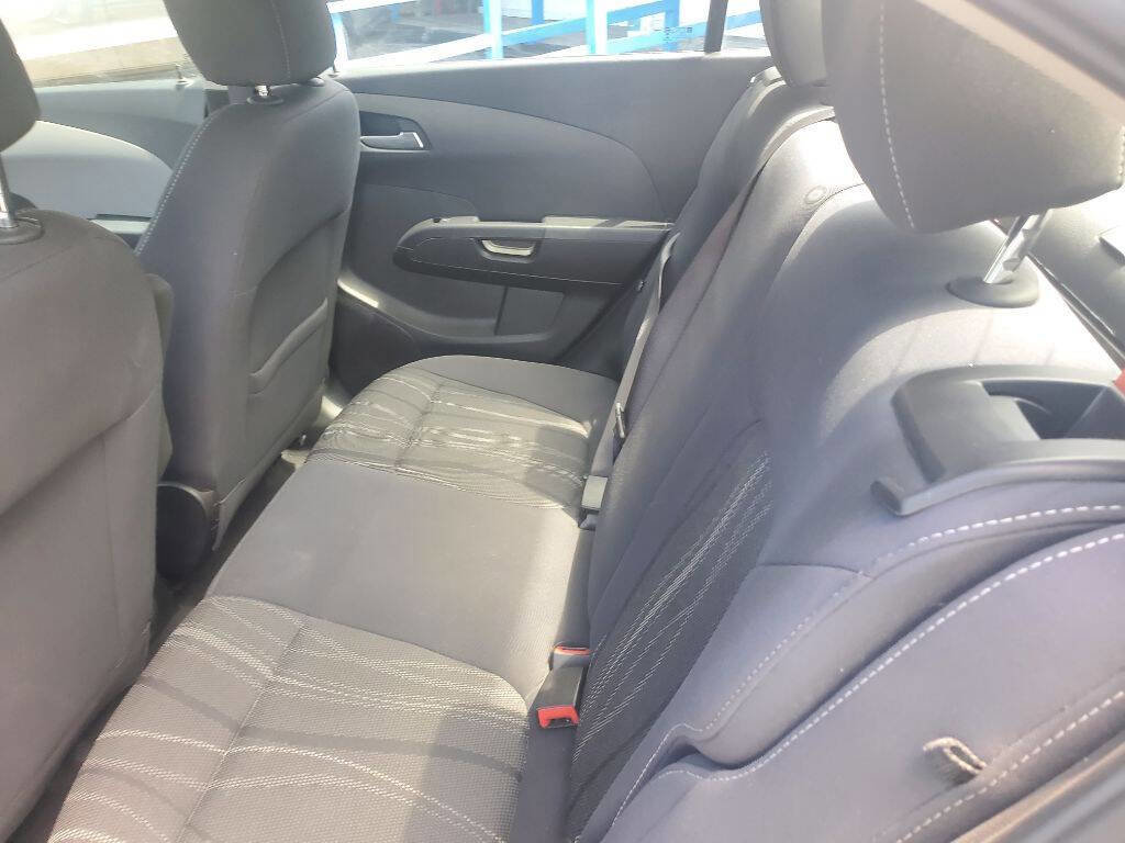 Used 2019 Chevrolet Sonic LT FWD image 23