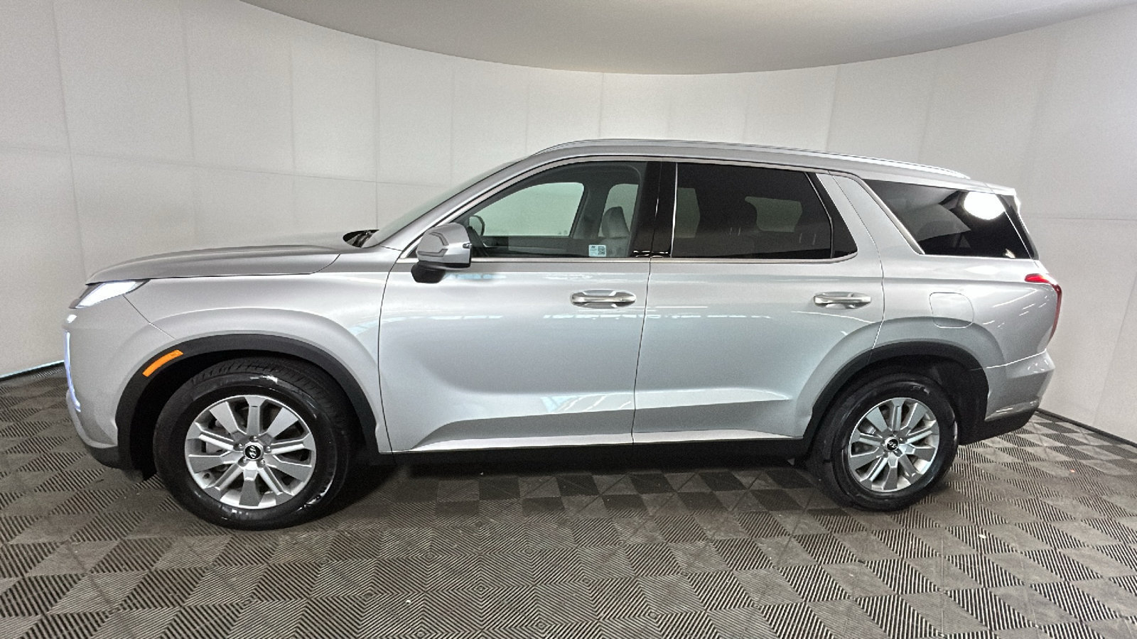 Used 2024 Hyundai Palisade SEL FWD image 6