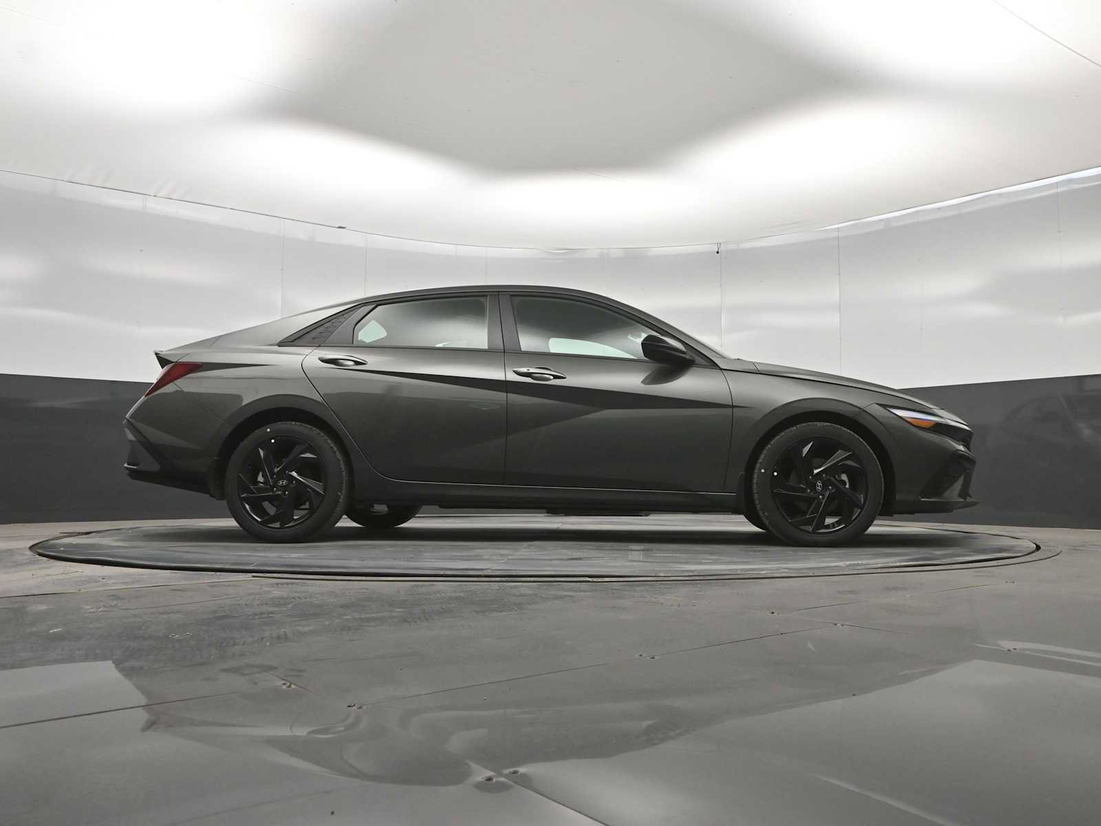 New 2026 Hyundai Elantra Sport FWD image 41