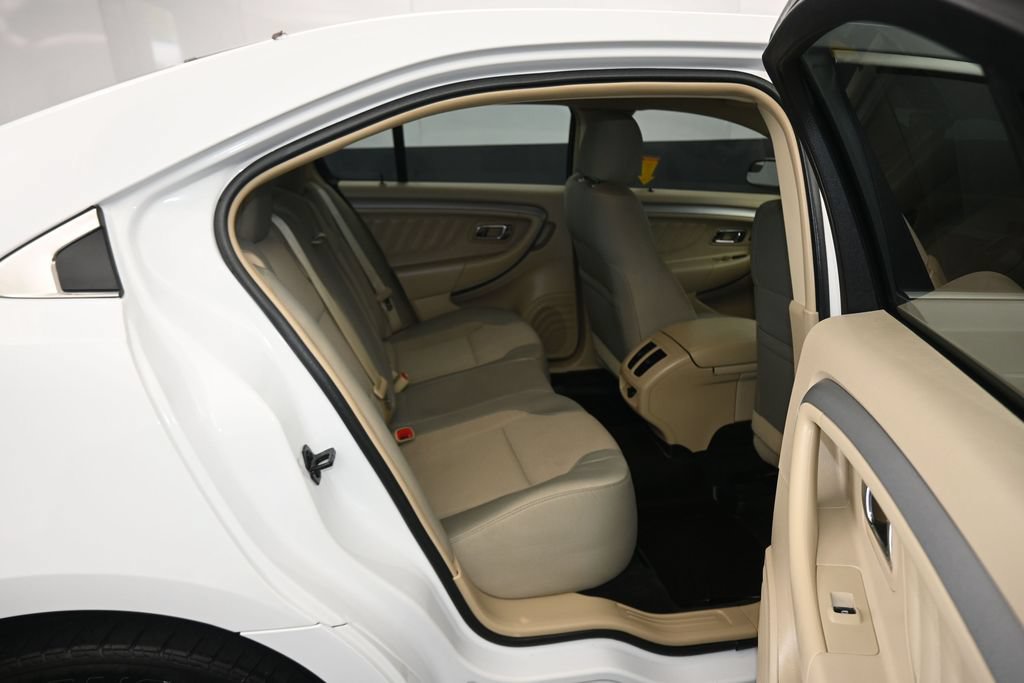 Used 2018 Ford Taurus SEL FWD image 34