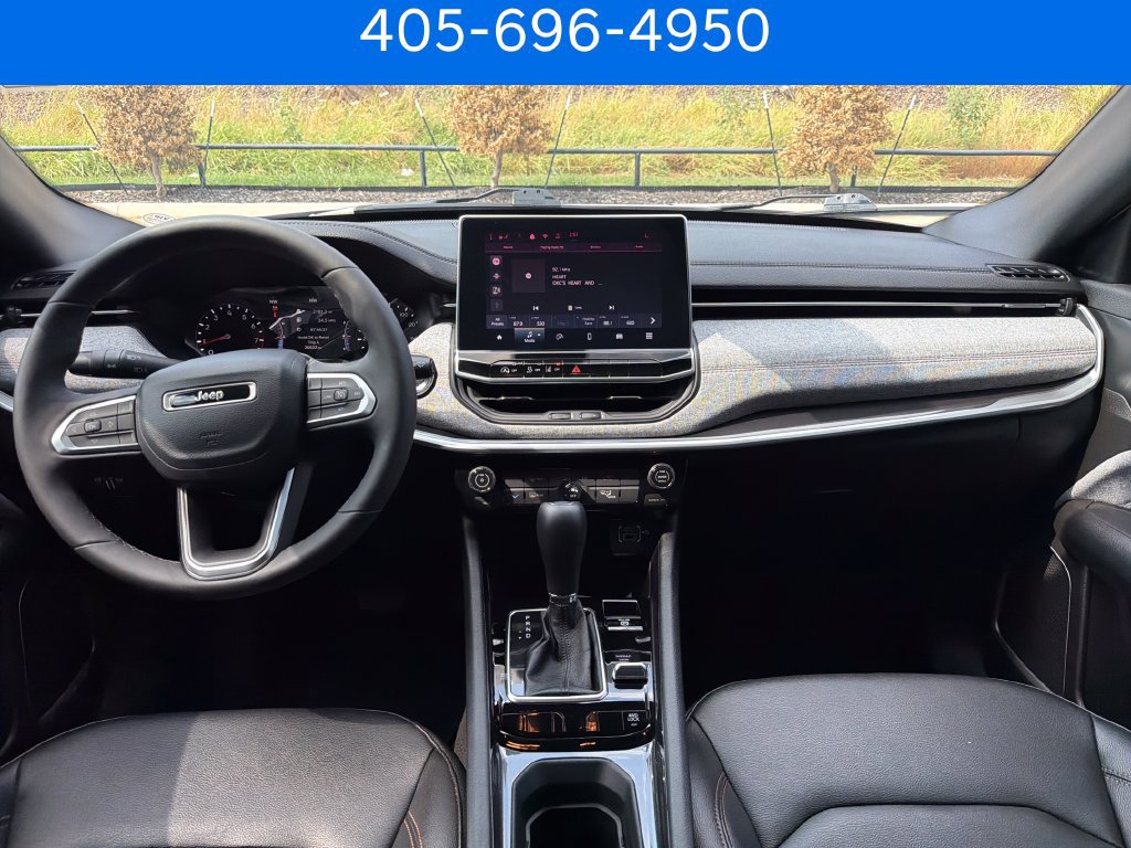 Used 2024 Jeep Compass Latitude AWD/4WD image 19
