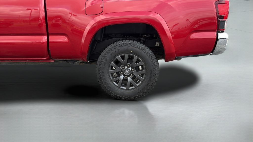 Used 2021 Toyota Tacoma SR5 AWD/4WD image 31