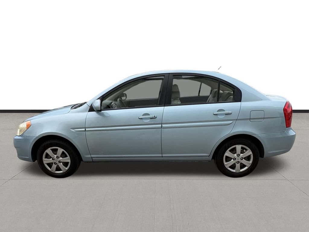 Used 2011 Hyundai Accent GLS FWD image 8