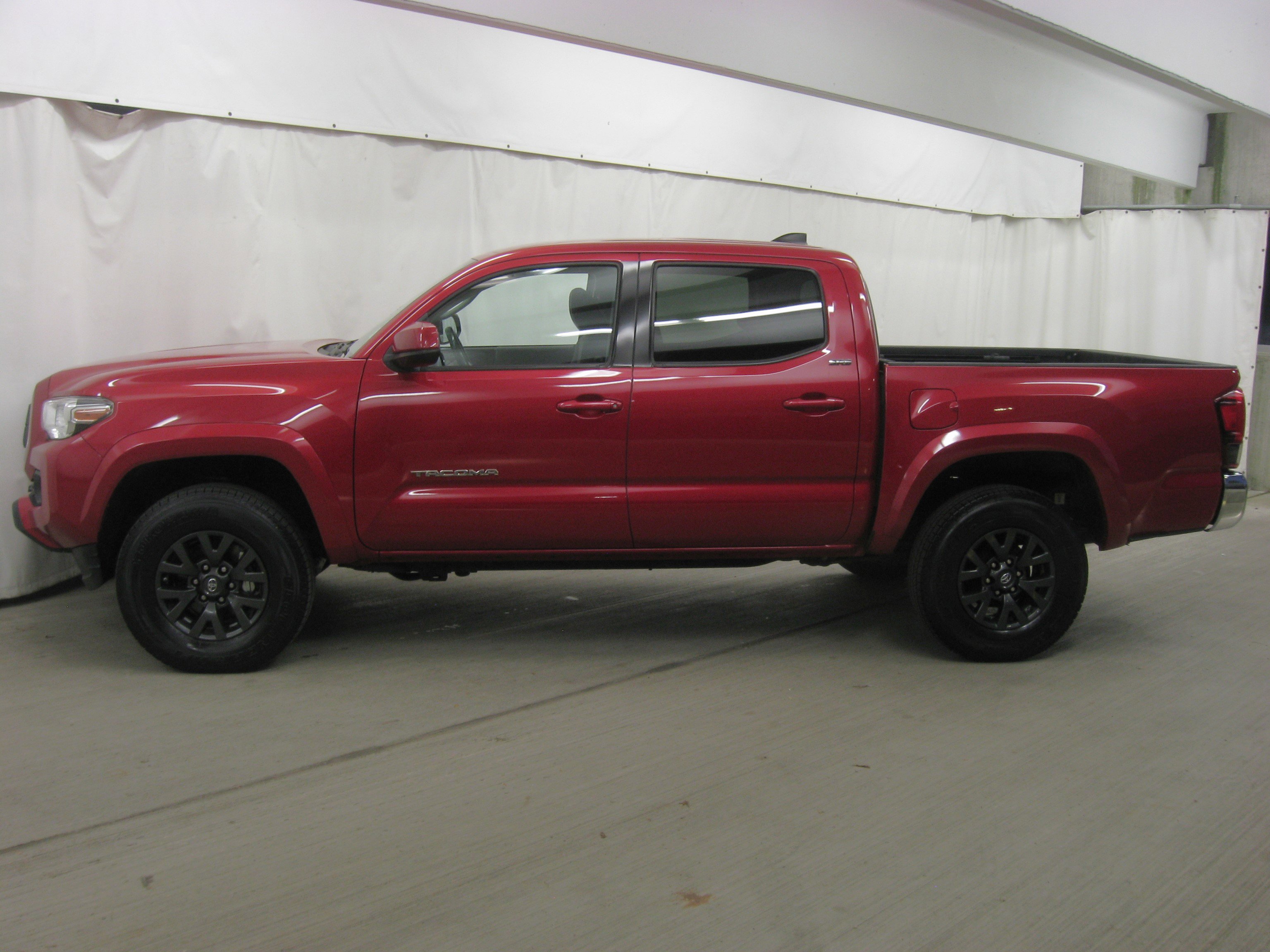 Used 2020 Toyota Tacoma SR5 image 22
