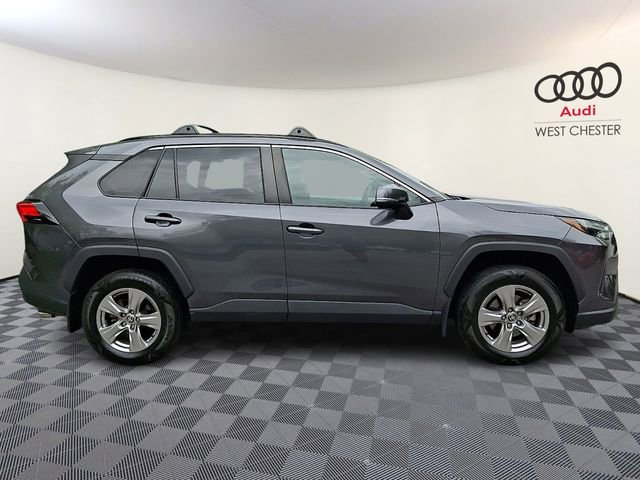 Used 2022 Toyota RAV4 XLE w/ Convenience Package AWD/4WD image 7