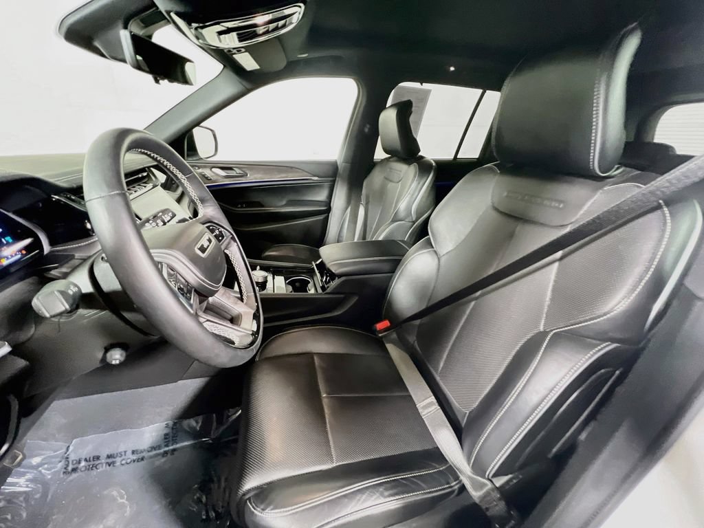 Used 2022 Jeep Grand Cherokee Overland w/ Advanced Protech Group III AWD/4WD image 20