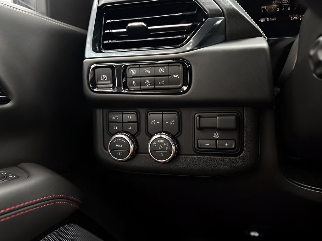 Used 2026 GMC Yukon AT4 Ultimate AWD/4WD image 14