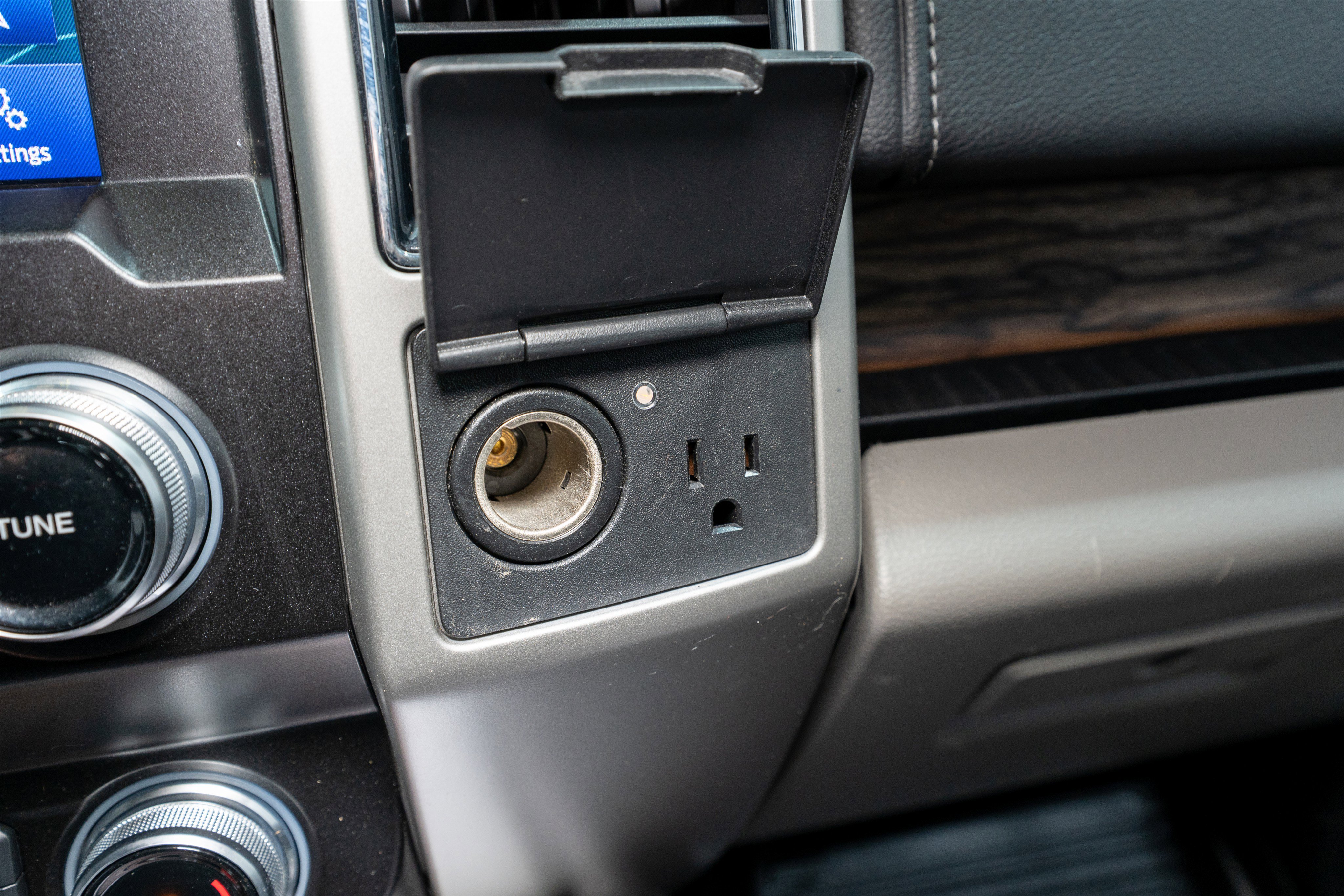 Used 2020 Ford F150 Lariat w/ Equipment Group 502A Luxury image 26