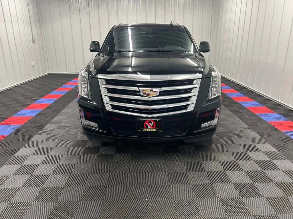 Used 2020 Cadillac Escalade Platinum image 7