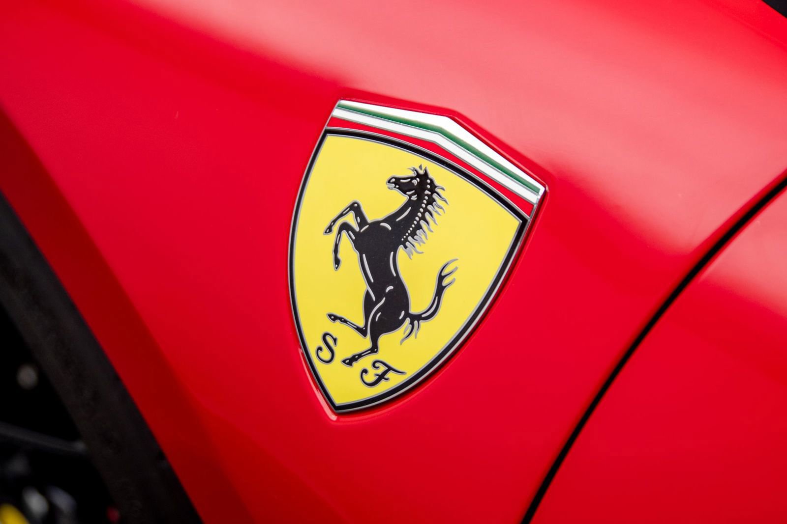 Used 2021 Ferrari F8 Tributo RWD image 41