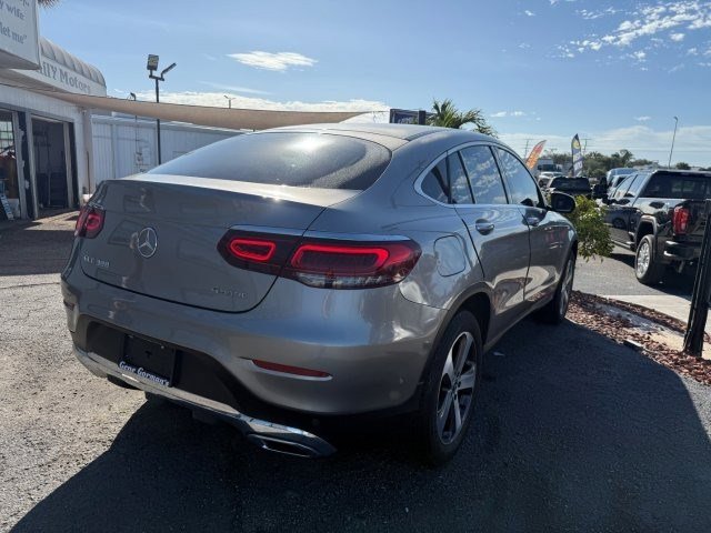 Used 2021 Mercedes-Benz GLC 300 4MATIC Coupe image 6