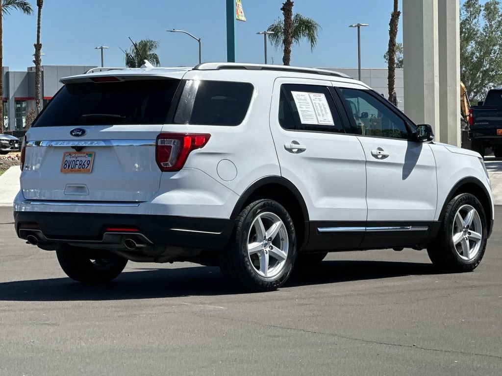 Used 2018 Ford Explorer XLT w/ Equipment Group 202A FWD image 5